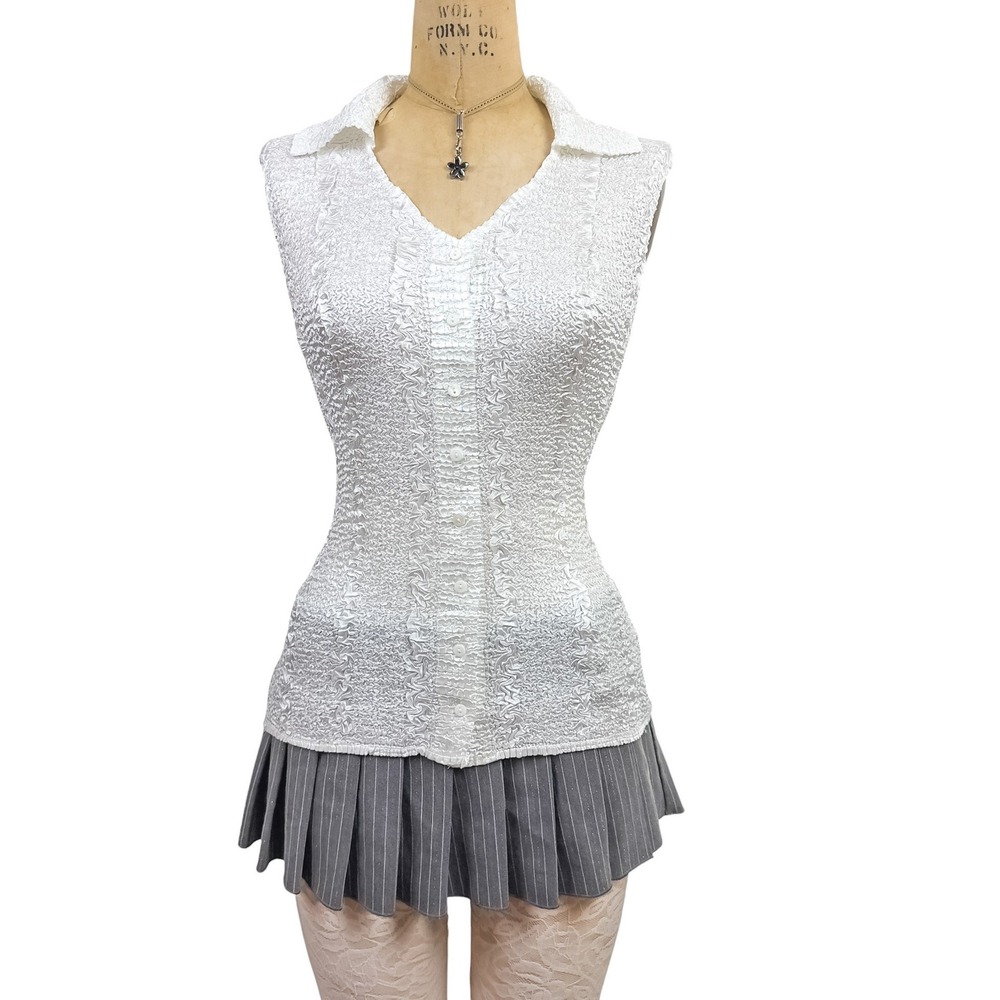 90s White Crinkle Sleeveless Button Up Blouse Collared Ruffle Minimalist Size M